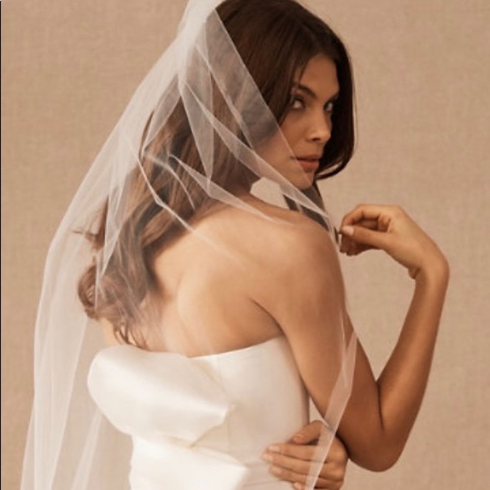 BHLDN’s Rochefort Fingertip Veil
